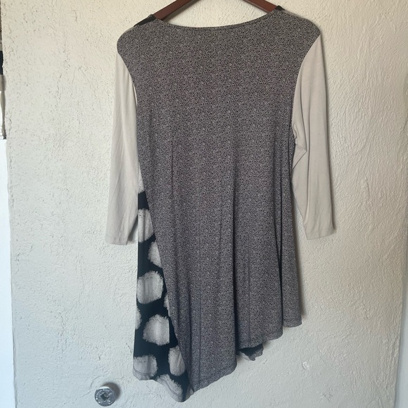 Alembika Asymmetrical Lagenlook Mixed Print Tunic - Picture 3 of 12